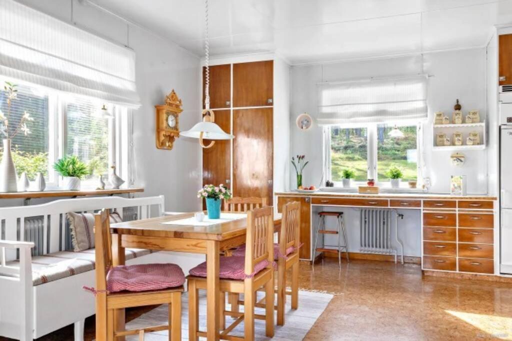 Cozy Home With Lake View-Free Wifi - Free Sauna Överkalix Esterno foto